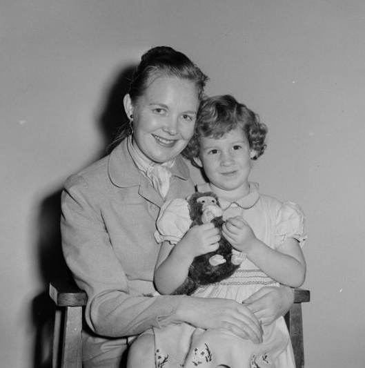 Kathleen Martin Hopkirk and daughter